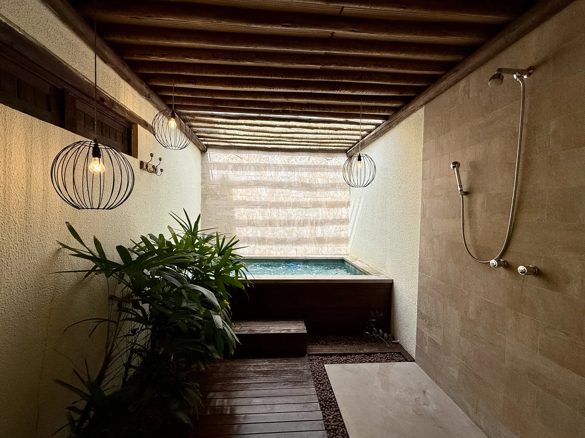 Piscina privativa do Bangalô Premium da Ocacocar