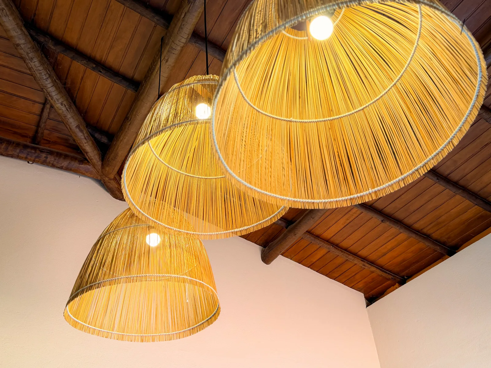 Luminárias artesanais da Suíte Casal