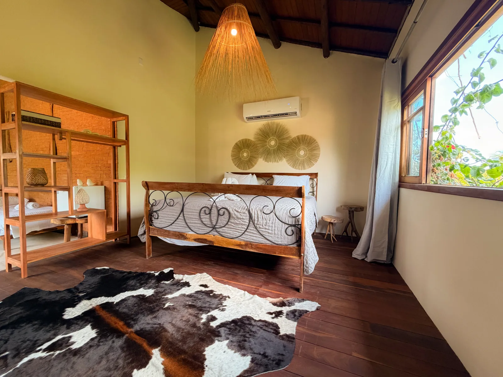 Cama king size da Suíte Família